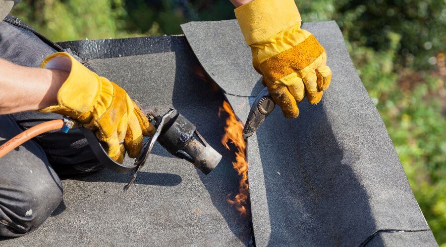 Professional gutter cleaning in Larslan, MT